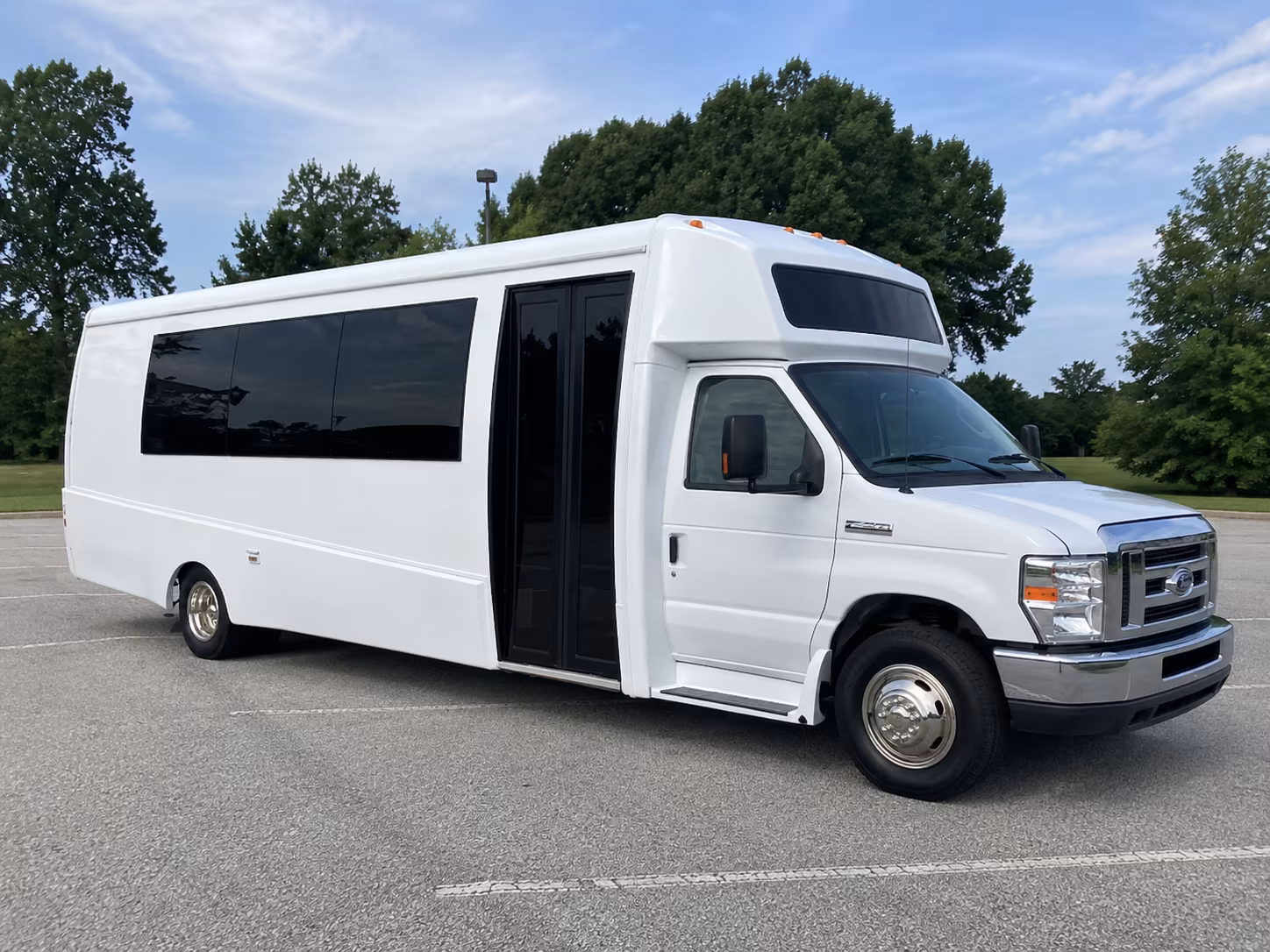 bellevue 18 passenger party bus