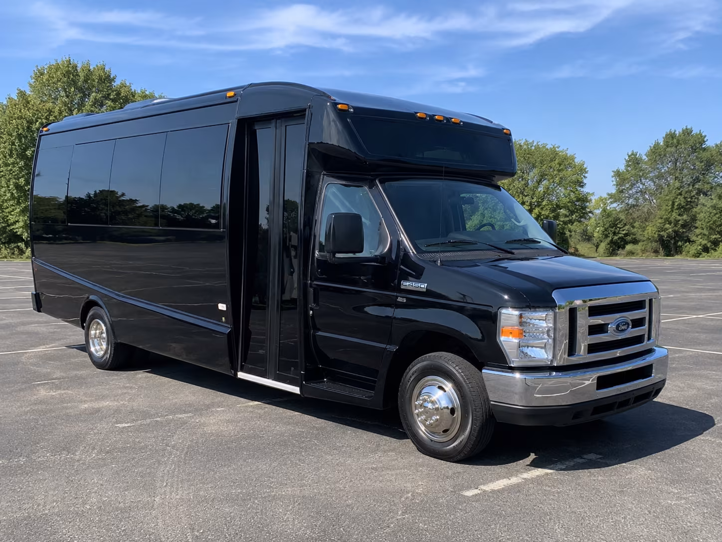 charter buses for college campus and university field trip visits