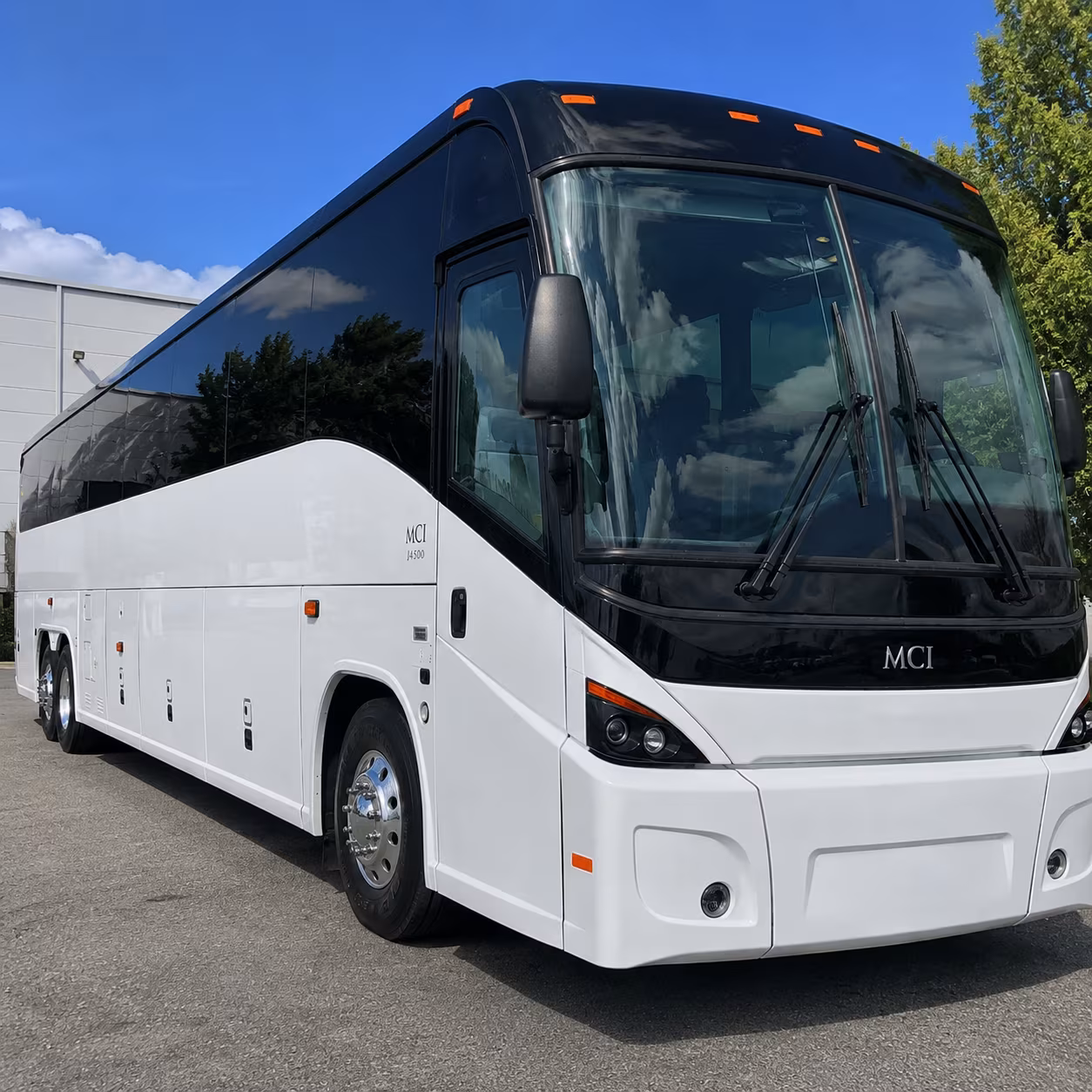 find the perfect transportation for your next airport transfer 3