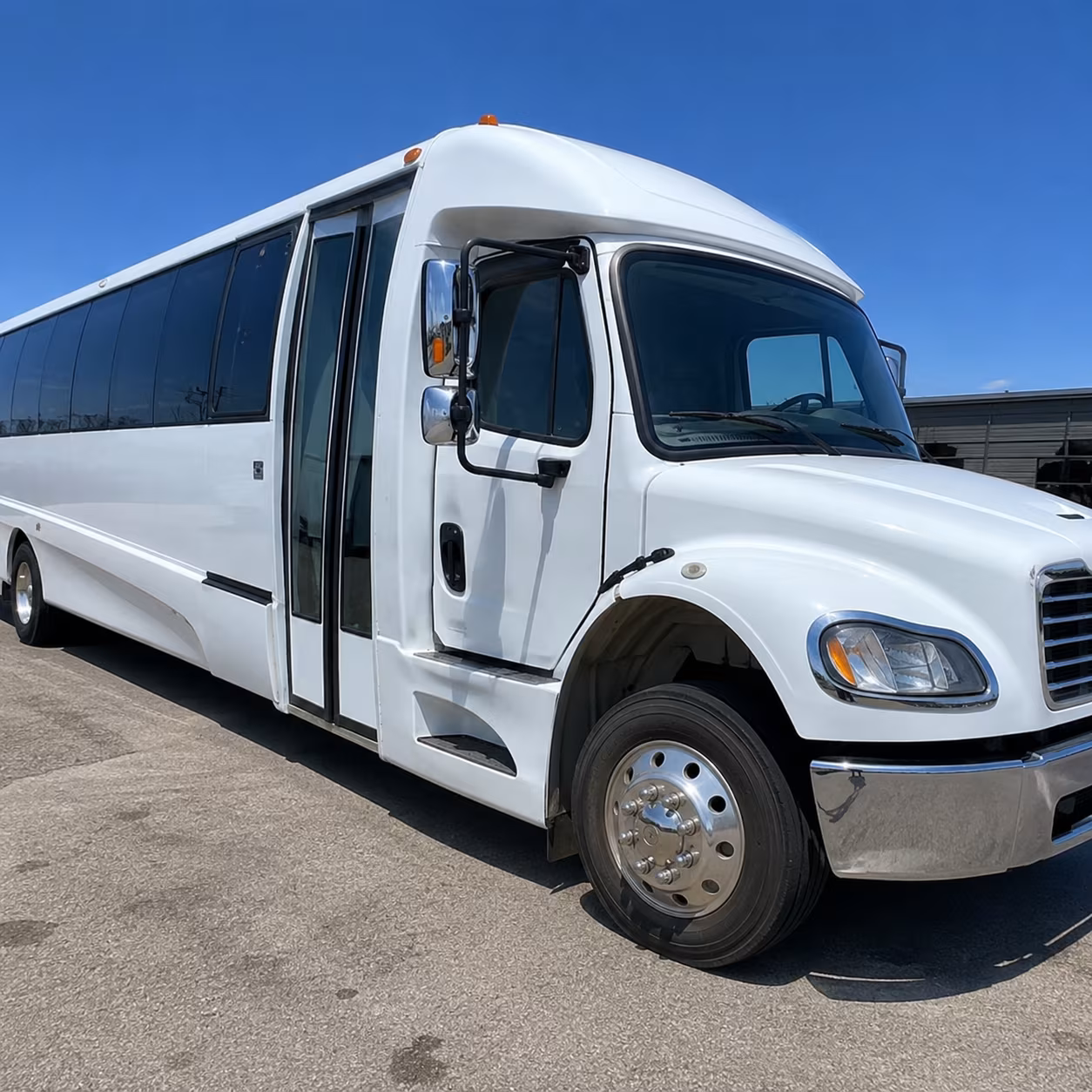 minibus rentals for smaller bellevue prom groups